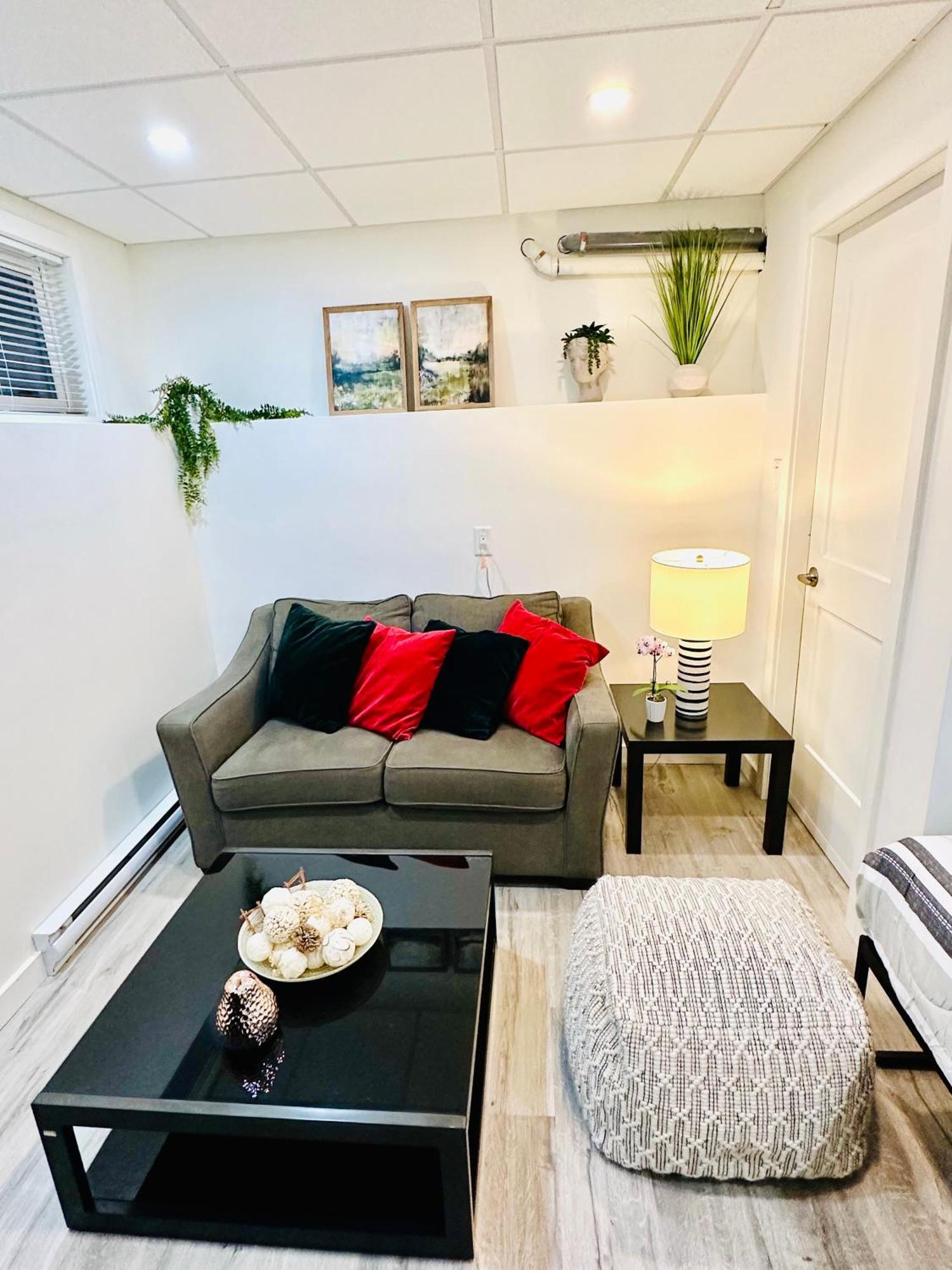 Cozy & Bright Home With Parking فكتوريا المظهر الخارجي الصورة