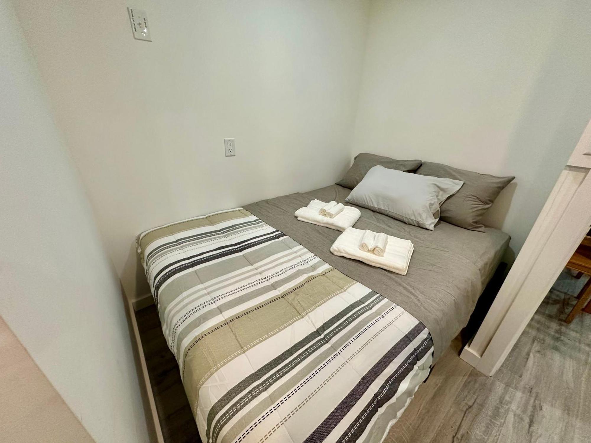 Cozy & Bright Home With Parking فكتوريا المظهر الخارجي الصورة
